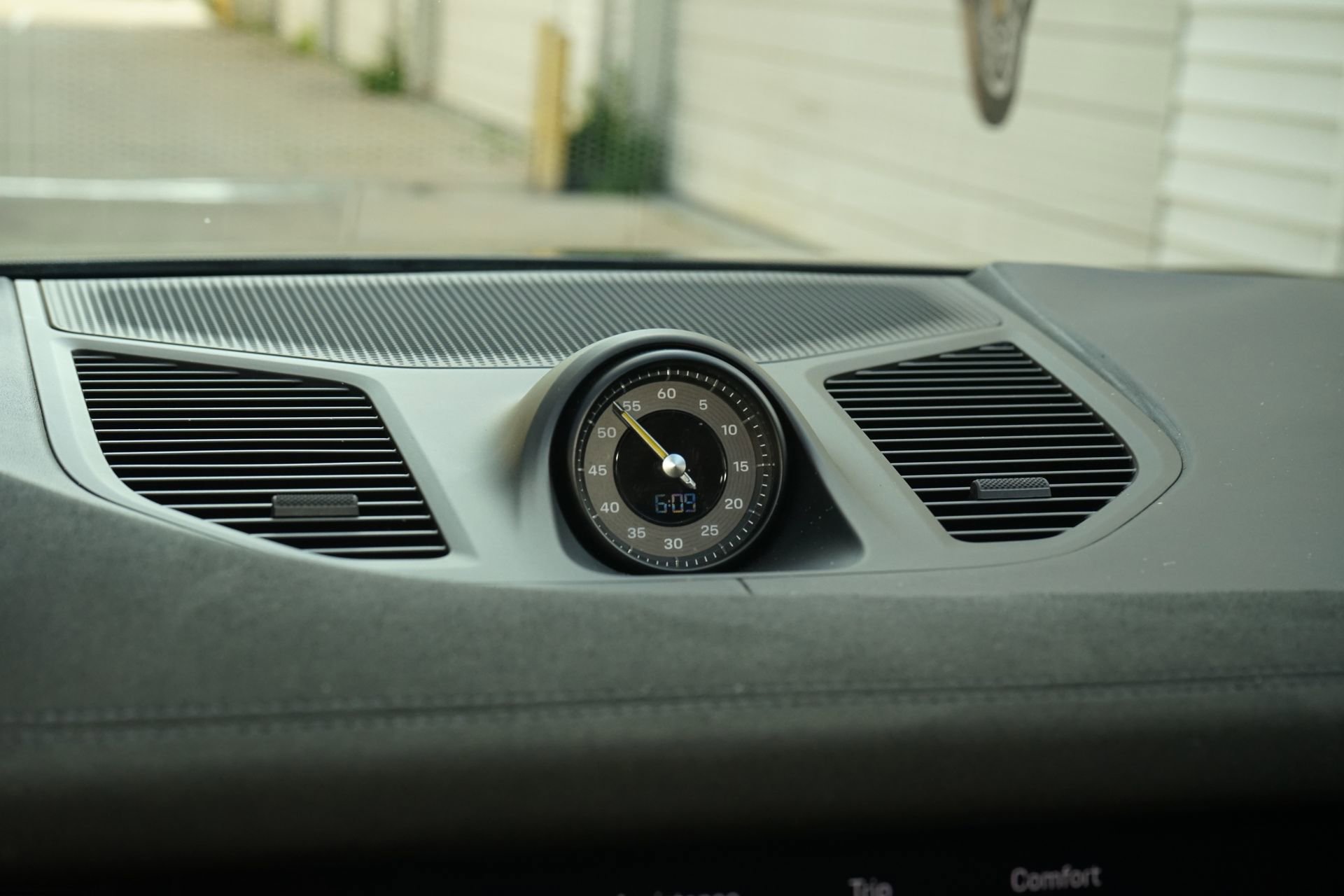 Used 2024 Porsche Cayenne Turbo GT image 36