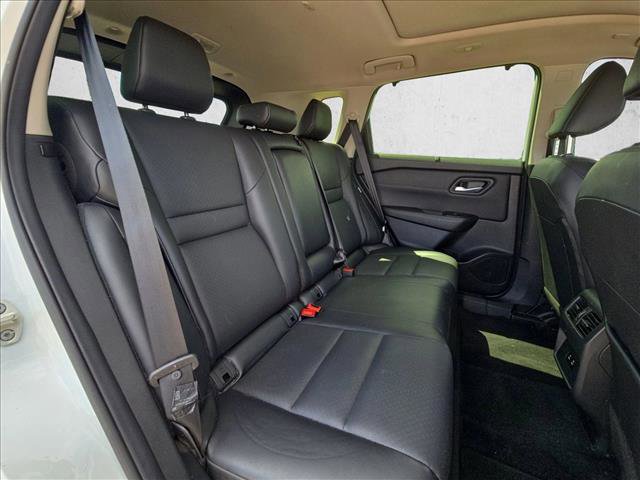 Used 2024 Nissan Rogue SV w/ SV Premium Package FWD image 18