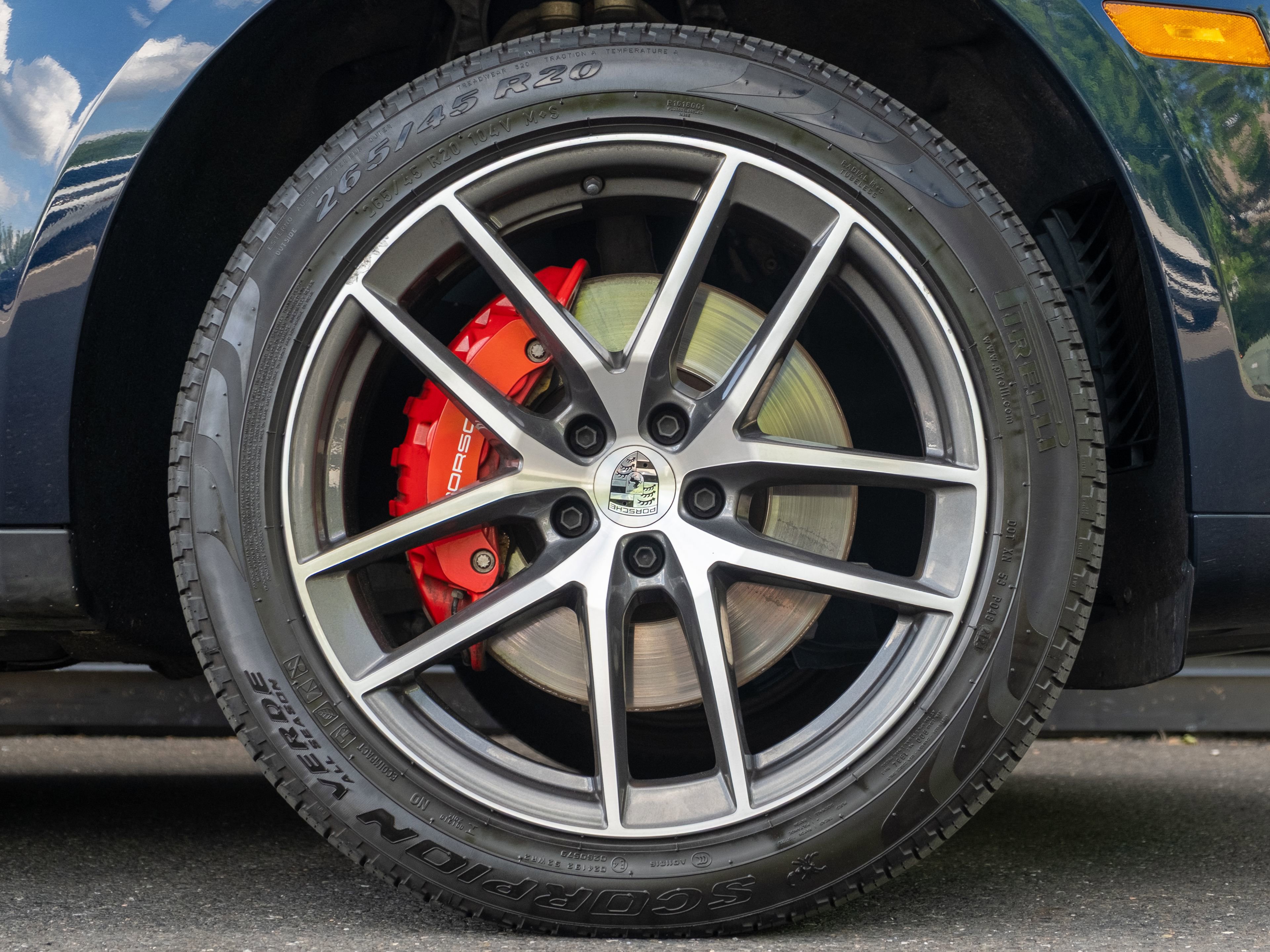 Certified 2023 Porsche Macan S AWD/4WD image 15