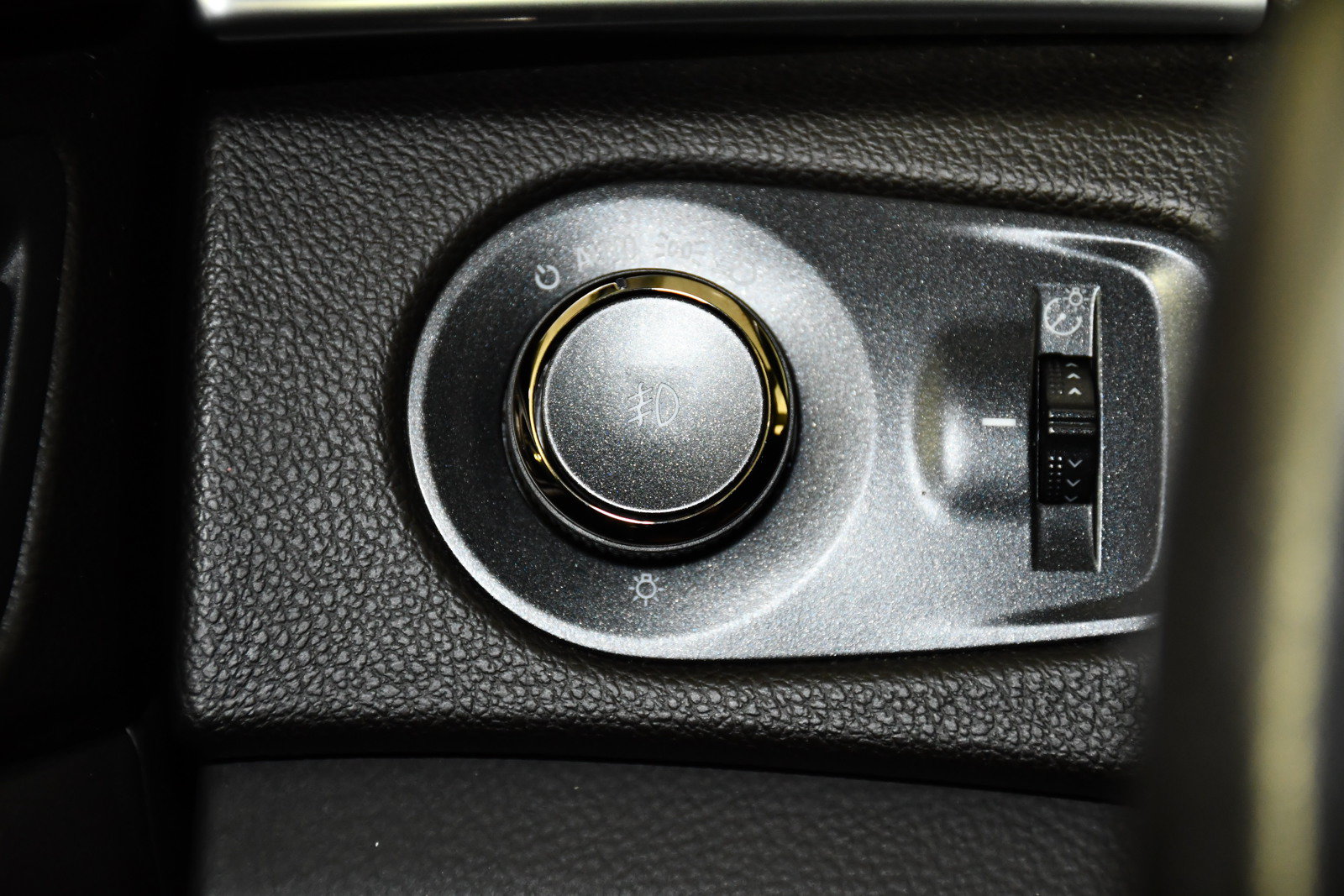 Used 2015 Cadillac SRX Performance w/ Driver Assist Package AWD/4WD image 32
