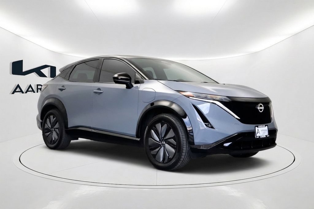 Used 2025 Nissan Ariya AWD image 3