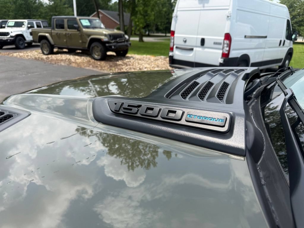 New 2026 RAM 1500 Express AWD/4WD image 10