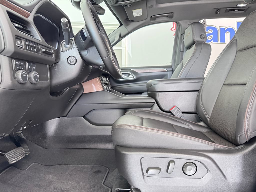 Certified 2024 Chevrolet Tahoe High Country AWD/4WD image 11