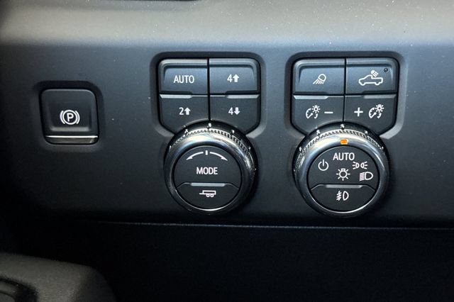 New 2026 GMC Sierra 2500 AT4 w/ AT4 Premium Plus Package AWD/4WD image 31