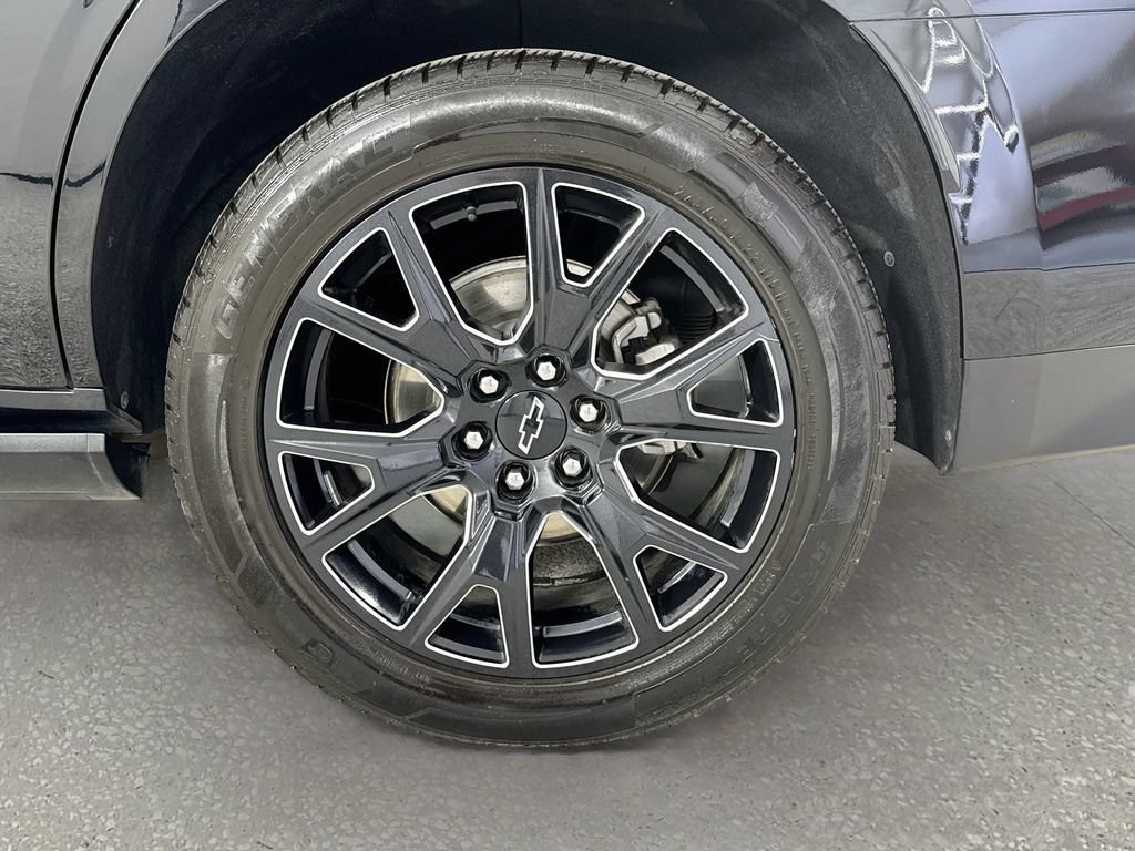 Used 2023 Chevrolet Tahoe High Country AWD/4WD image 32