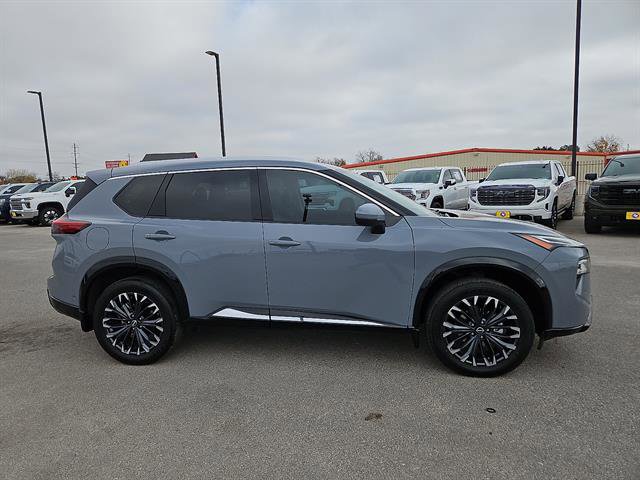 Used 2025 Nissan Rogue Platinum w/ Platinum Premium Package image 6