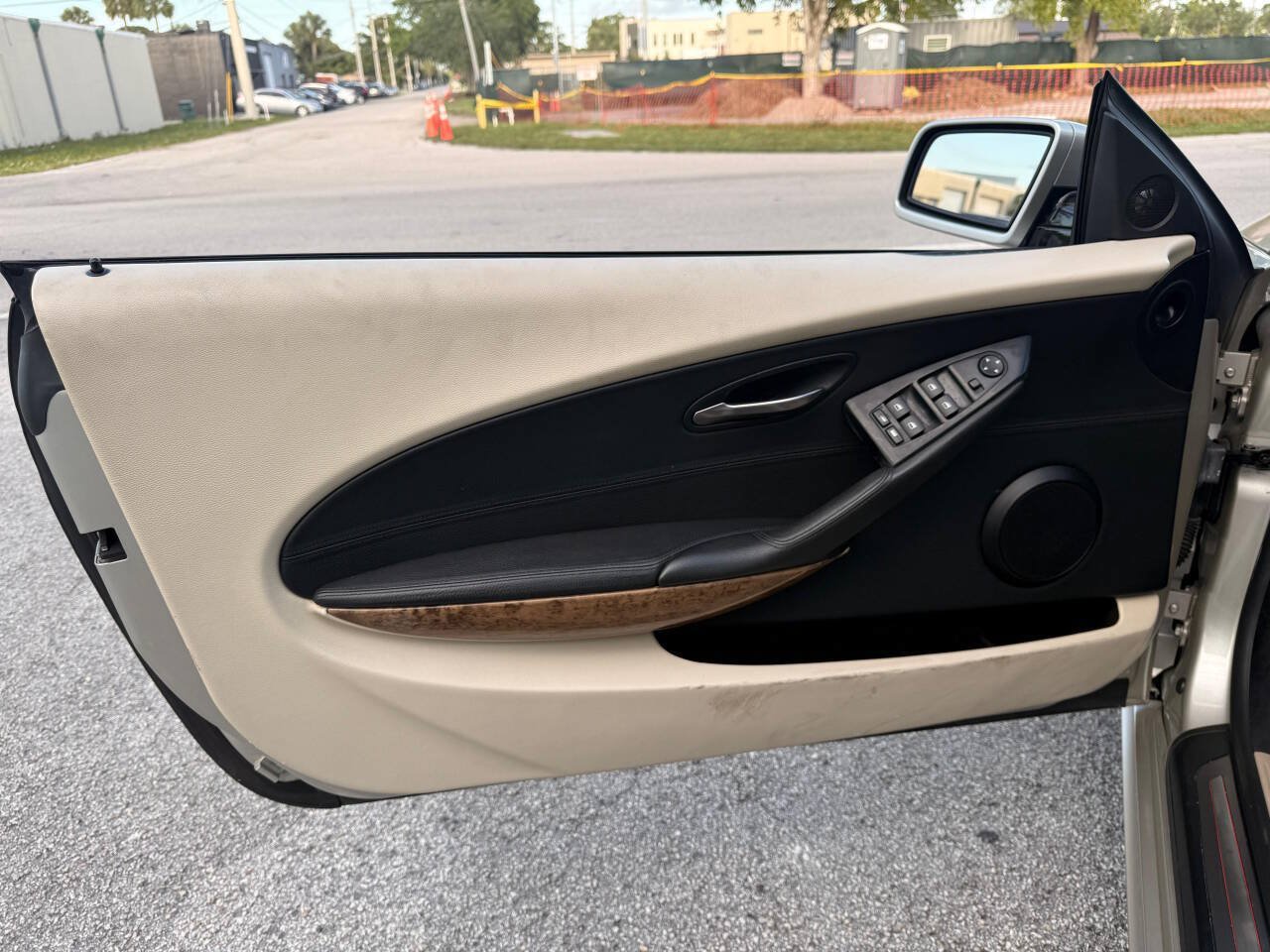 Used 2007 BMW 650i Convertible RWD image 15