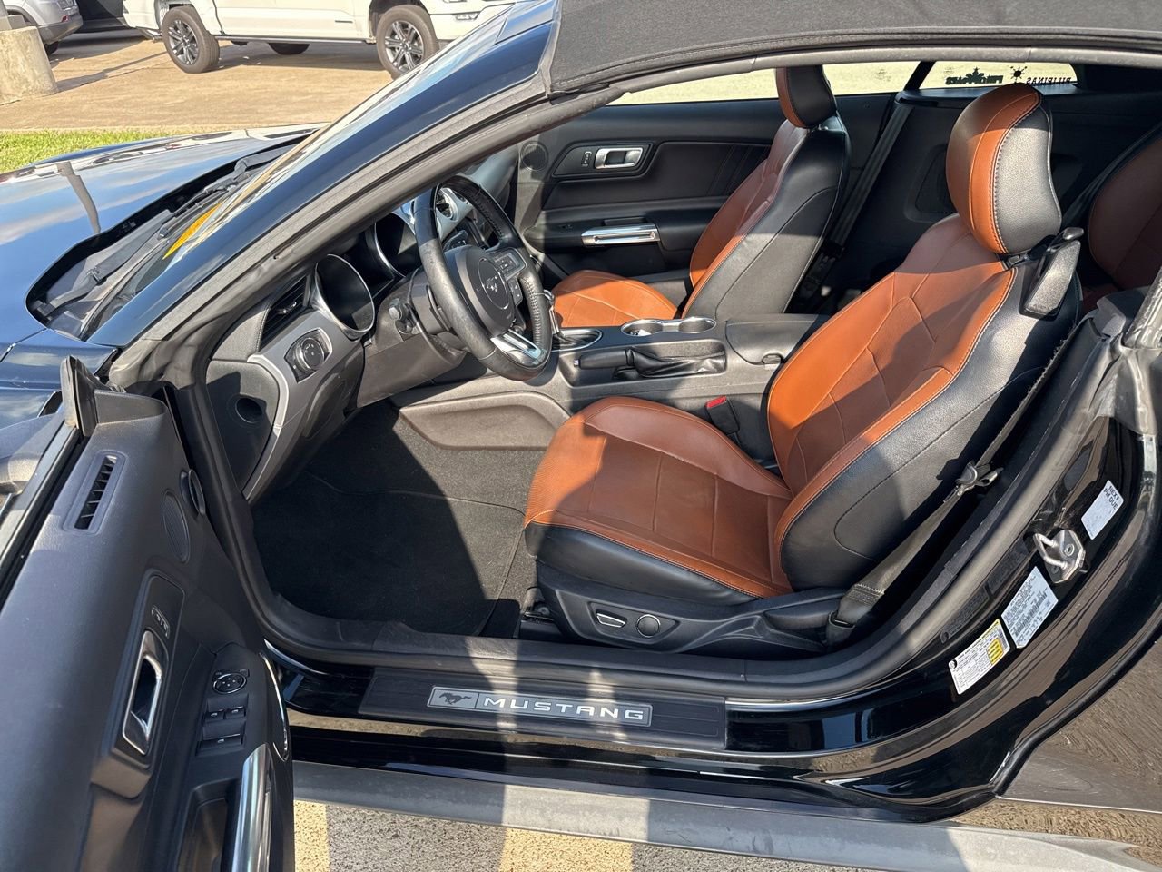 Used 2019 Ford Mustang Premium RWD image 16