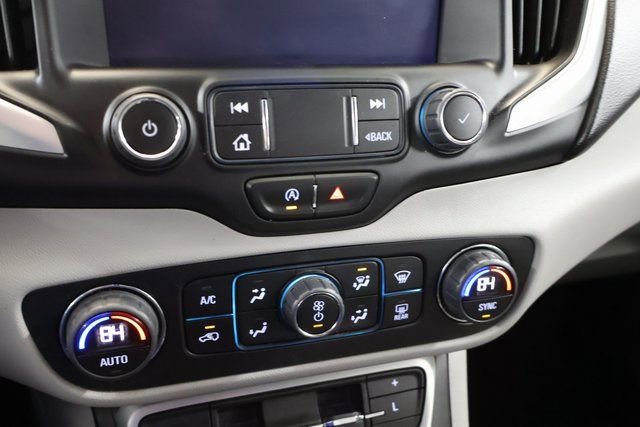 Used 2023 GMC Terrain SLT image 23