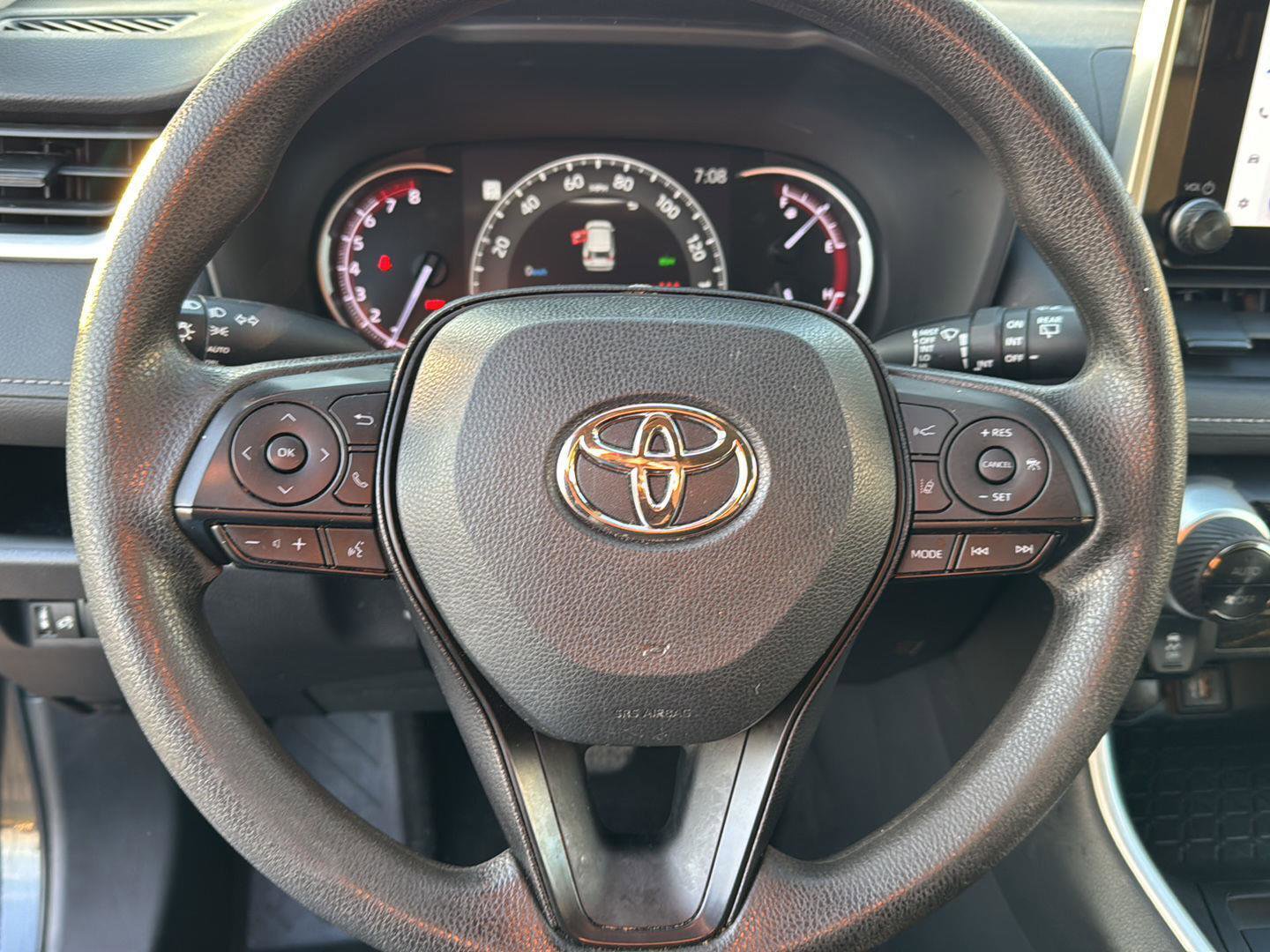 Certified 2023 Toyota RAV4 XLE FWD image 17