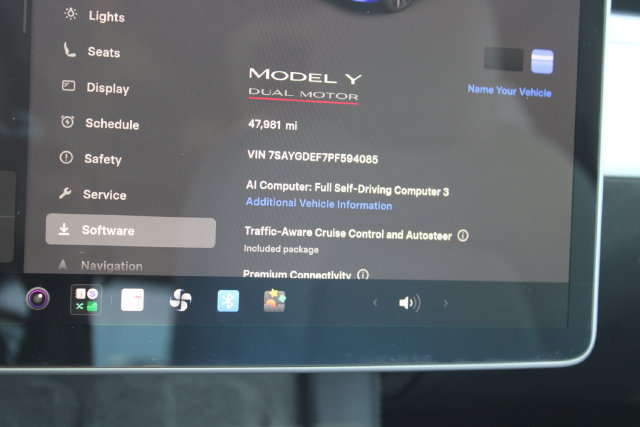 Used 2023 Tesla Model Y Performance AWD/4WD image 15