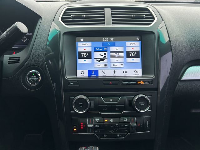 Used 2017 Ford Explorer XLT w/ XLT Technology Feature Bundle image 18