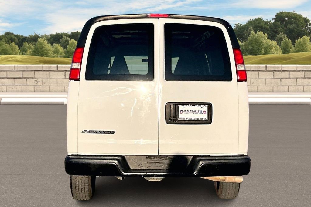 Used 2022 Chevrolet Express 2500 Extended w/ Driver Convenience Package image 4