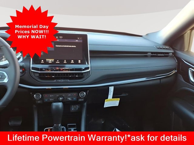 New 2025 Jeep Compass Latitude w/ Convenience Group AWD/4WD image 13