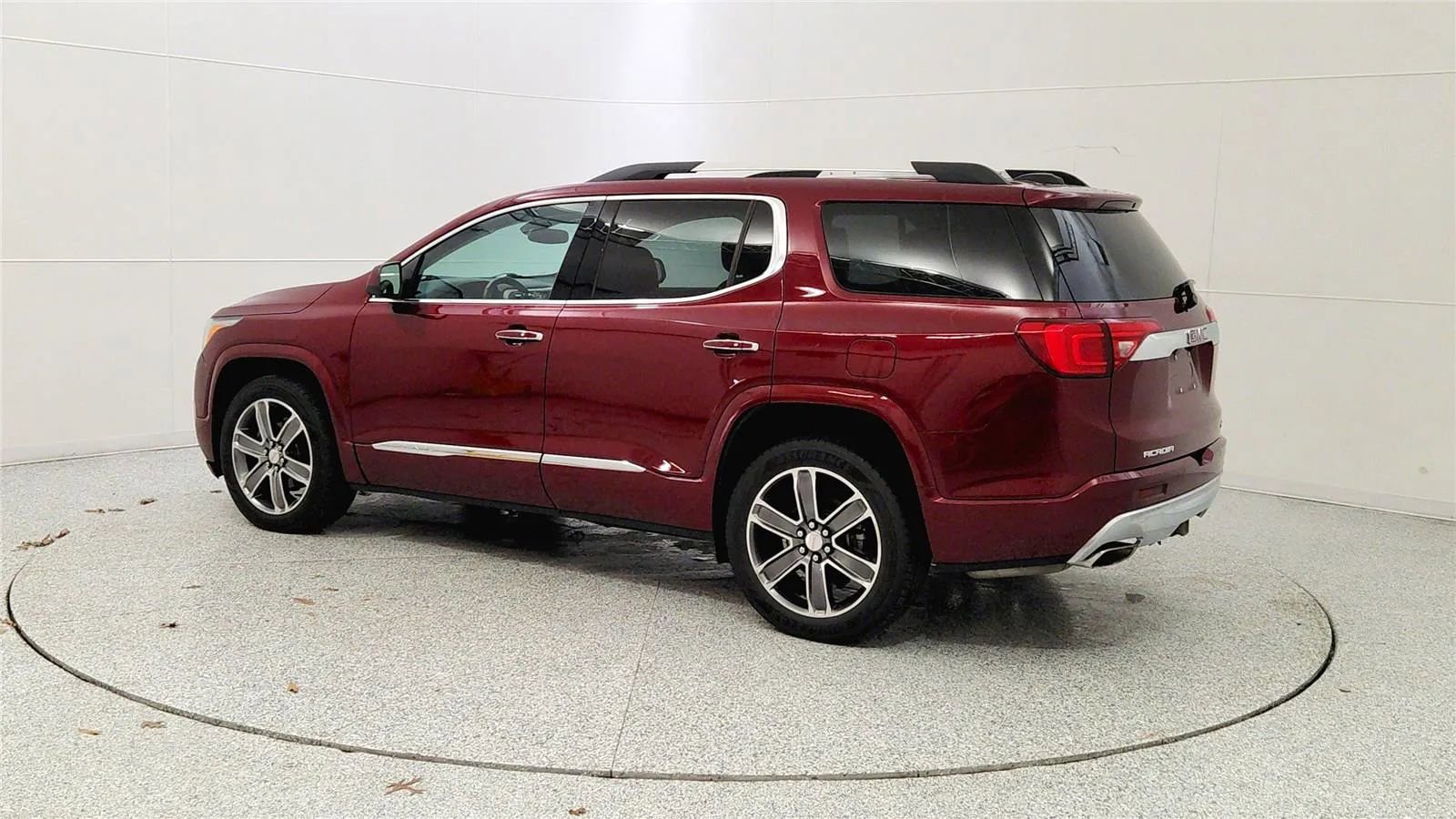 Used 2017 GMC Acadia Denali w/ Technology Package image 5