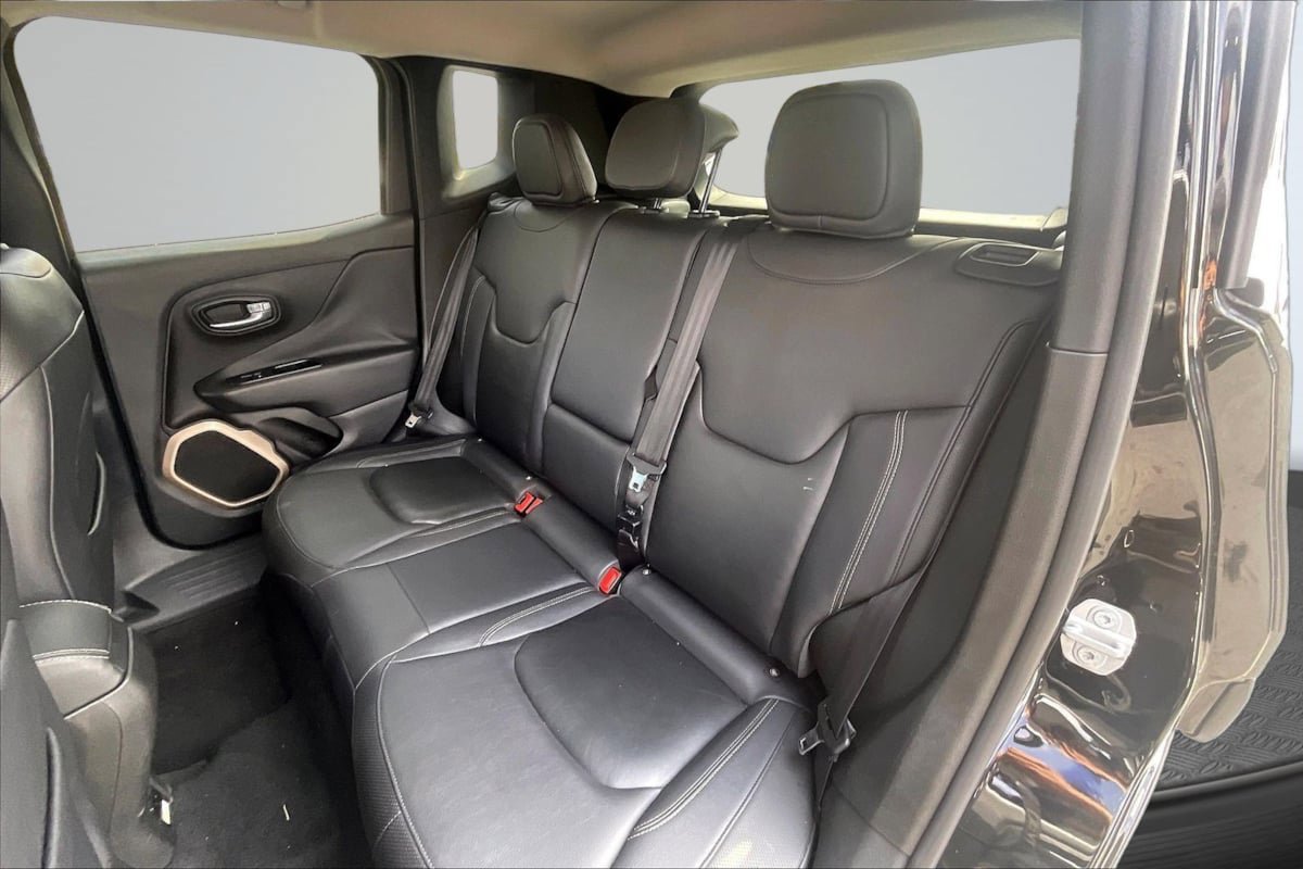 Used 2017 Jeep Renegade Limited FWD image 26