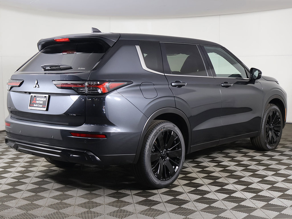 New 2026 Mitsubishi Outlander LE AWD/4WD image 10