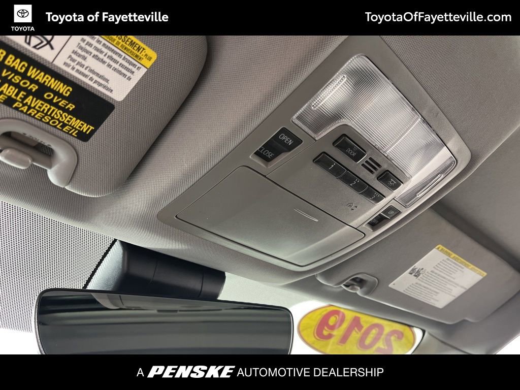 Used 2019 Toyota Highlander XLE FWD image 31