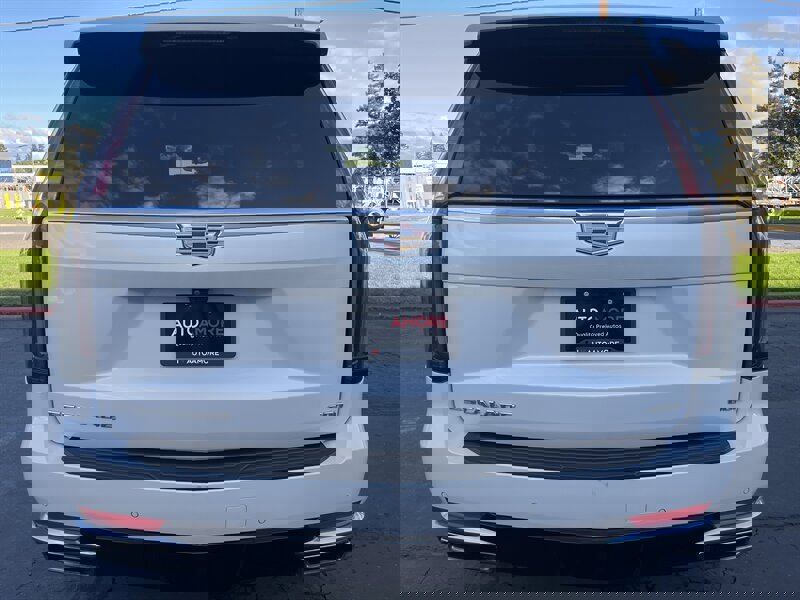 Used 2021 Cadillac Escalade ESV Premium Luxury w/ Driver Assist Tech Package image 12