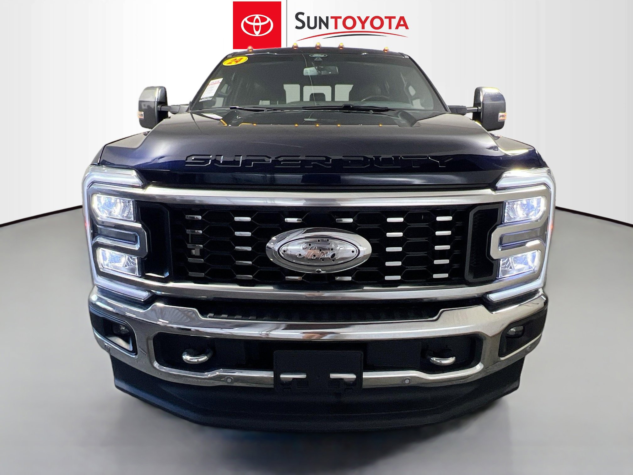 Used 2024 Ford F350 King Ranch w/ Chrome Package image 10