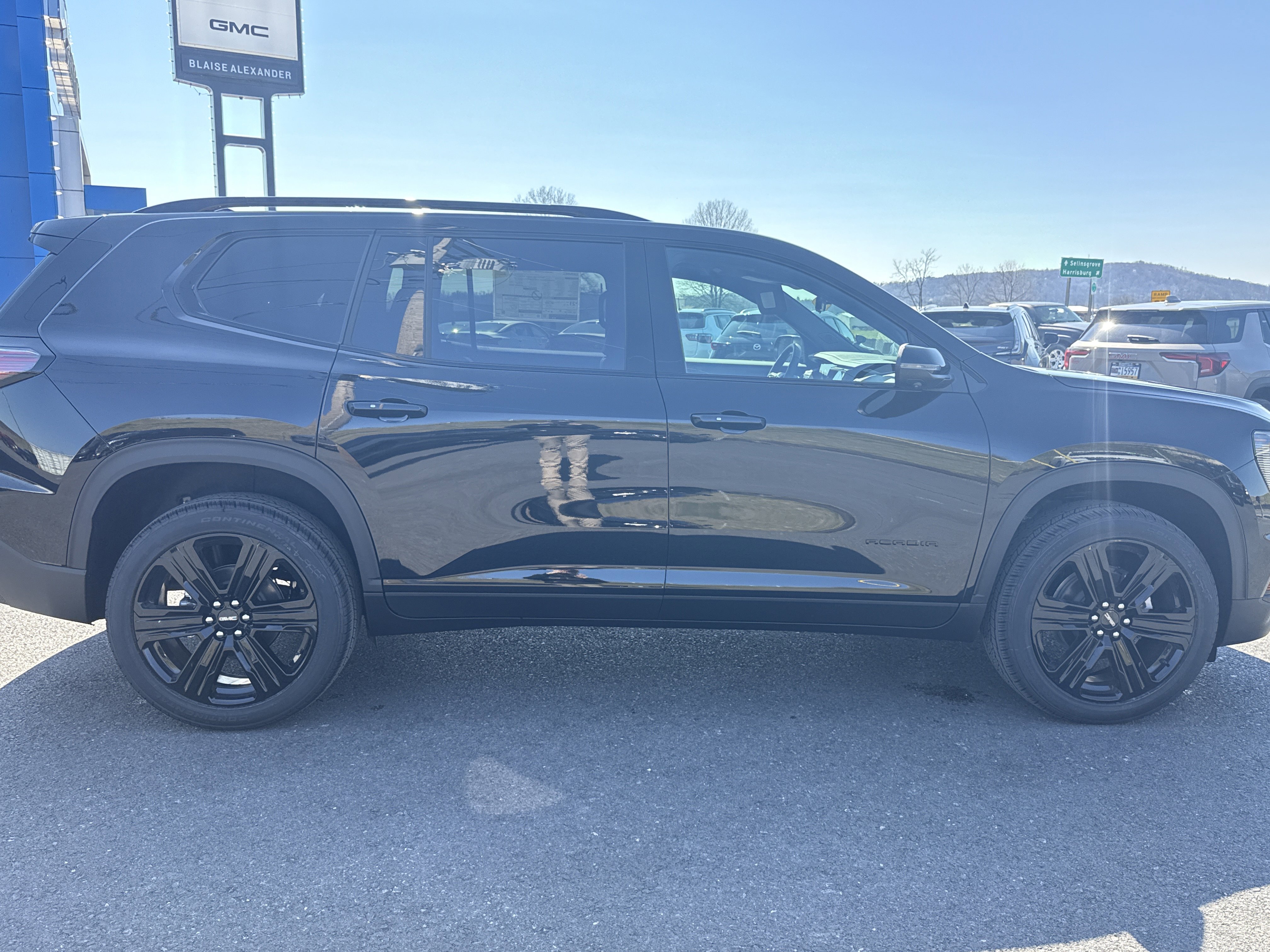 New 2026 GMC Acadia Elevation AWD/4WD image 2