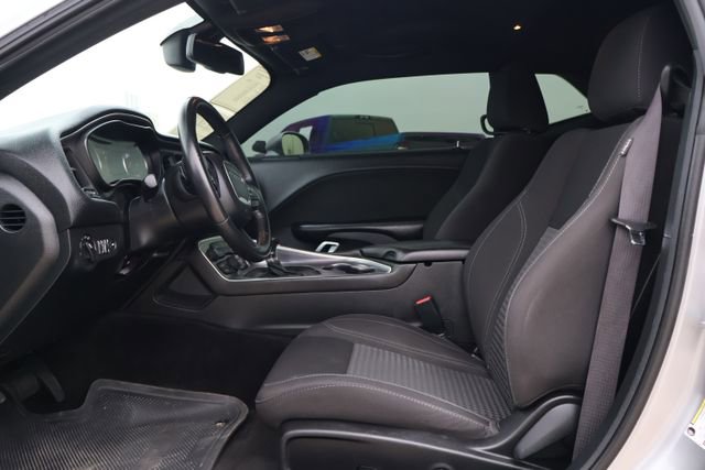 Used 2018 Dodge Challenger SXT RWD image 8