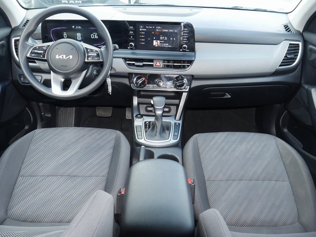 Used 2024 Kia Seltos LX image 5