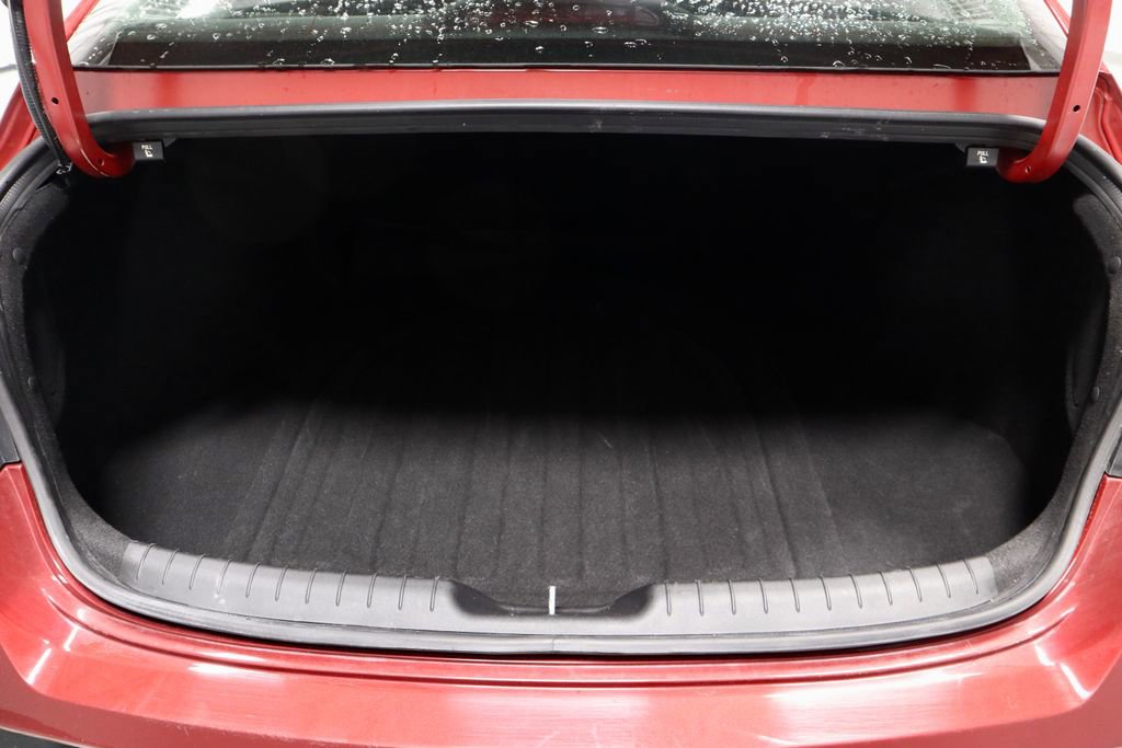 Used 2025 Hyundai Elantra SEL image 15