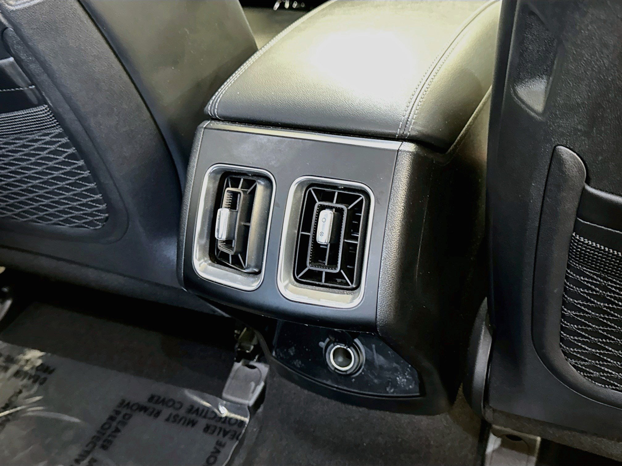 Used 2025 Kia Sorento EX FWD image 16