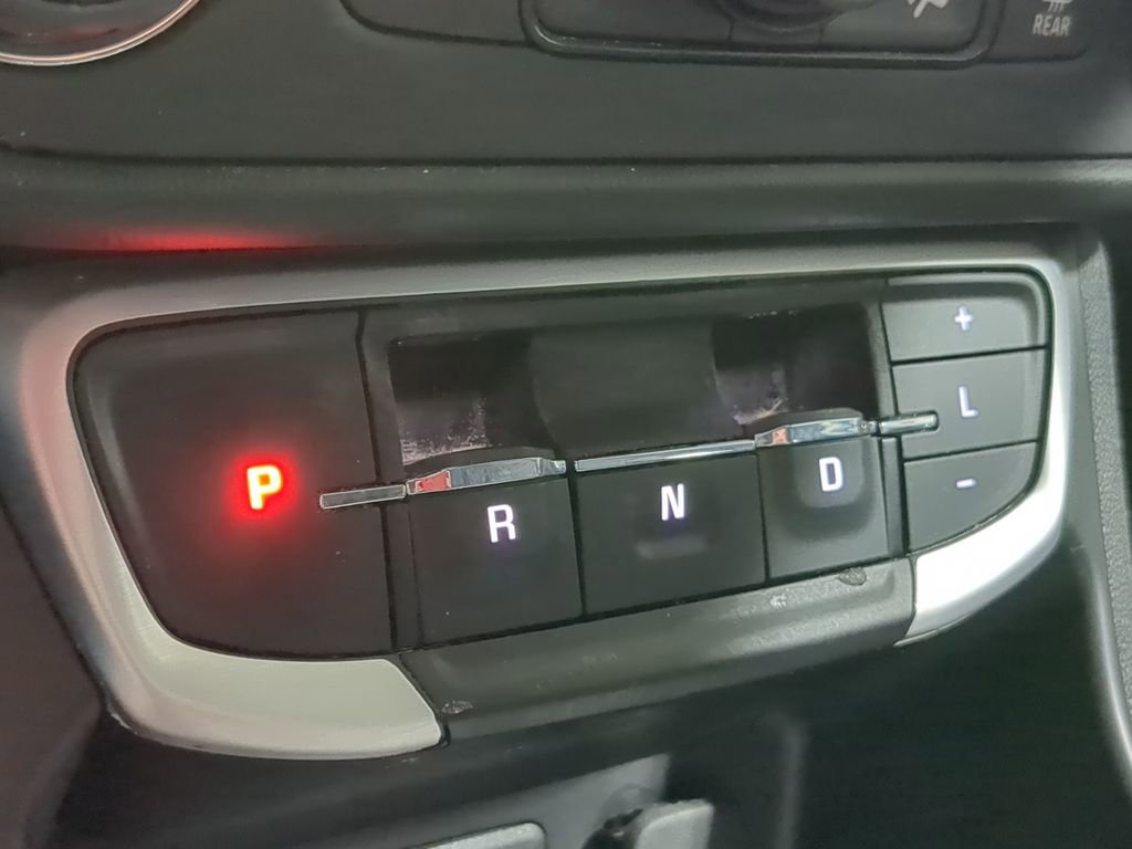 Used 2023 GMC Terrain SLE w/ Driver Convenience Package image 37