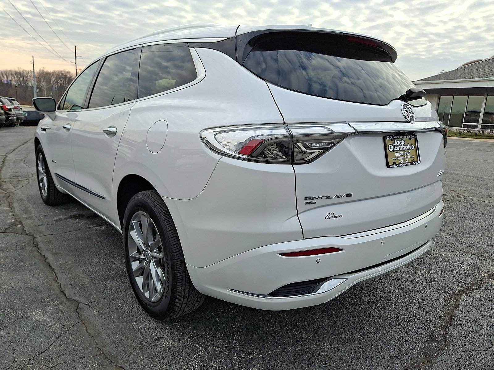Certified 2024 Buick Enclave Avenir w/ Avenir Technology Package image 7