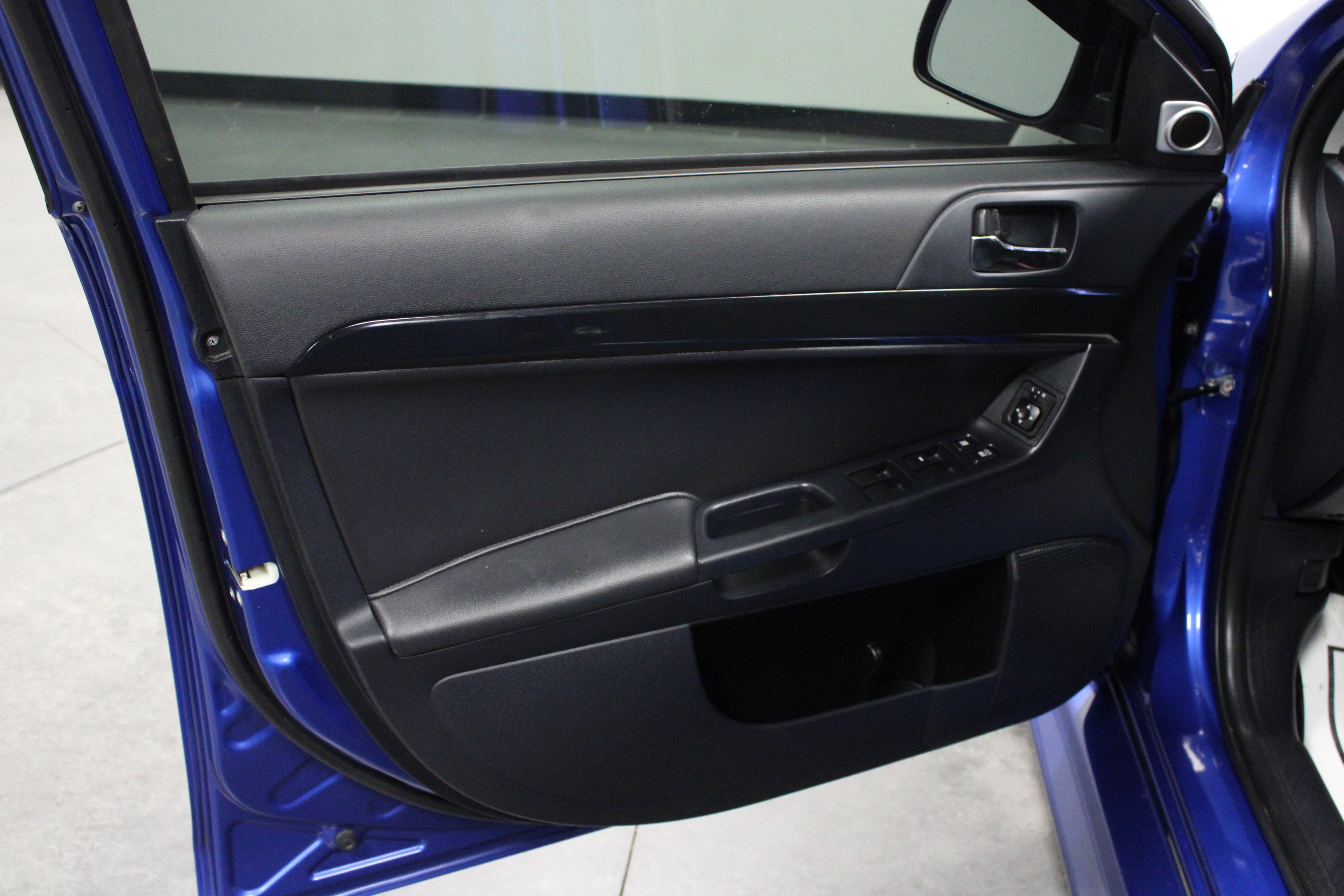 Used 2012 Mitsubishi Lancer Evolution GSR AWD/4WD image 11