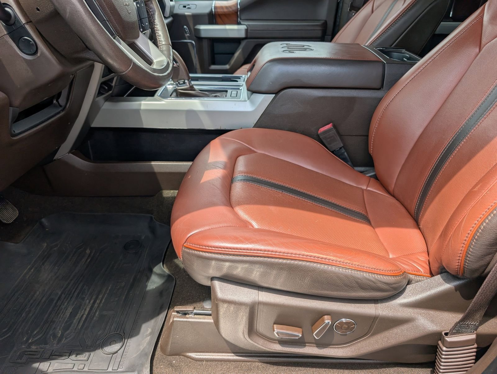 Used 2020 Ford F150 King Ranch w/ Equipment Group 601A Luxury AWD/4WD image 14