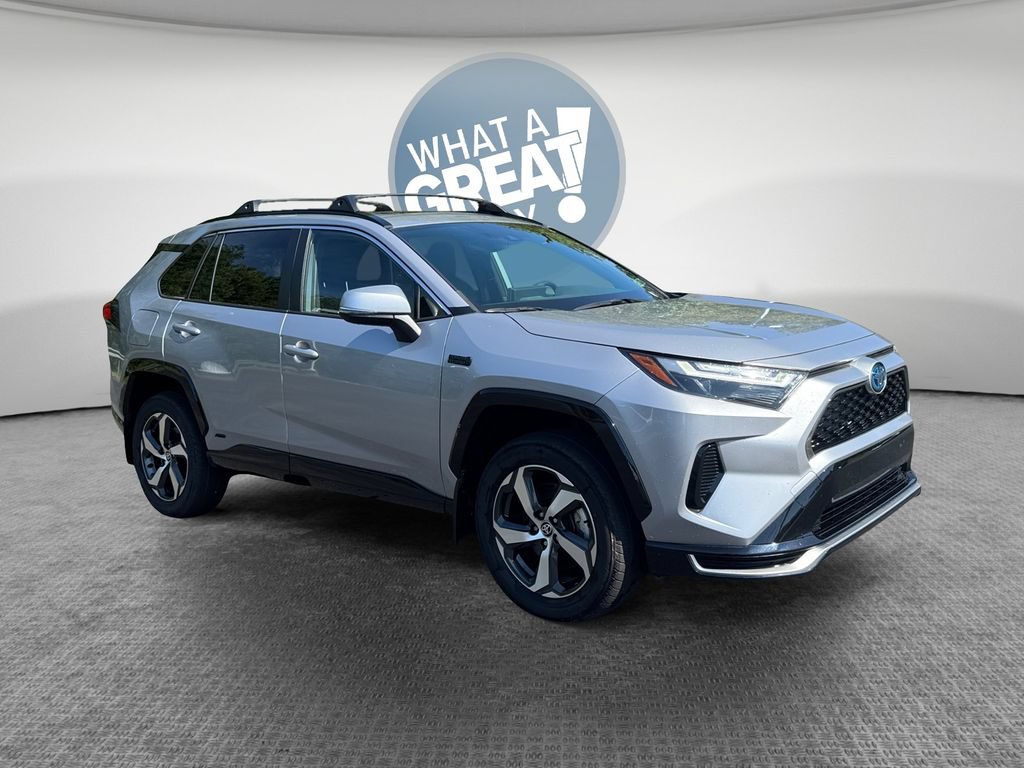 Used 2024 Toyota RAV4 SE w/ Weather & Moonroof Package