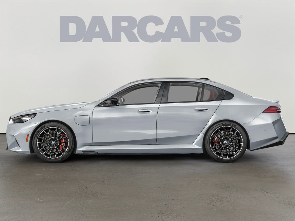 New 2026 BMW M5 w/ Executive Package image 3
