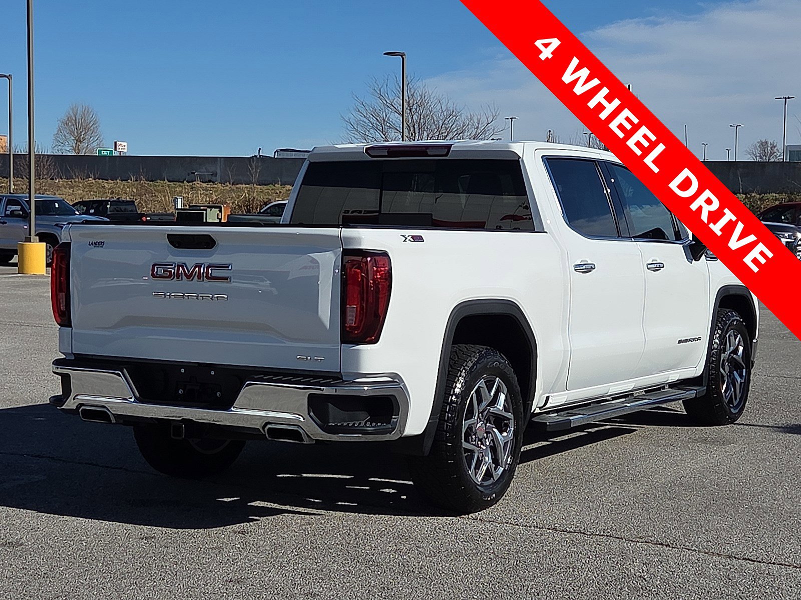 Used 2023 GMC Sierra 1500 SLT w/ SLT Convenience Package image 5