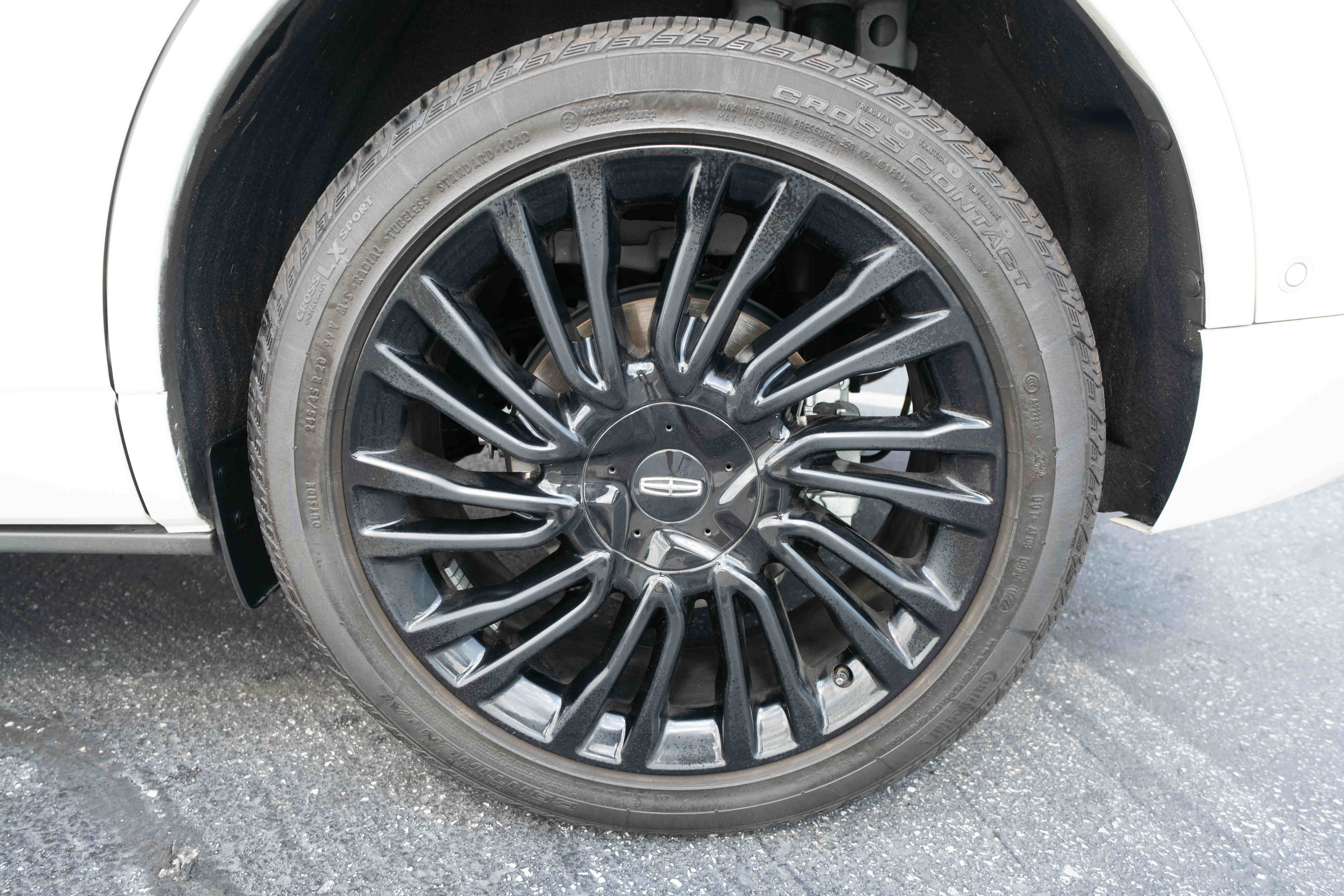 Used 2022 Lincoln Corsair Reserve w/ Equipment Group 201A AWD/4WD image 30