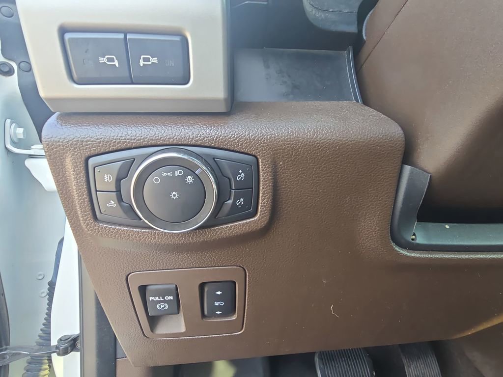 Used 2020 Ford F150 King Ranch w/ Equipment Group 601A Luxury AWD/4WD image 26