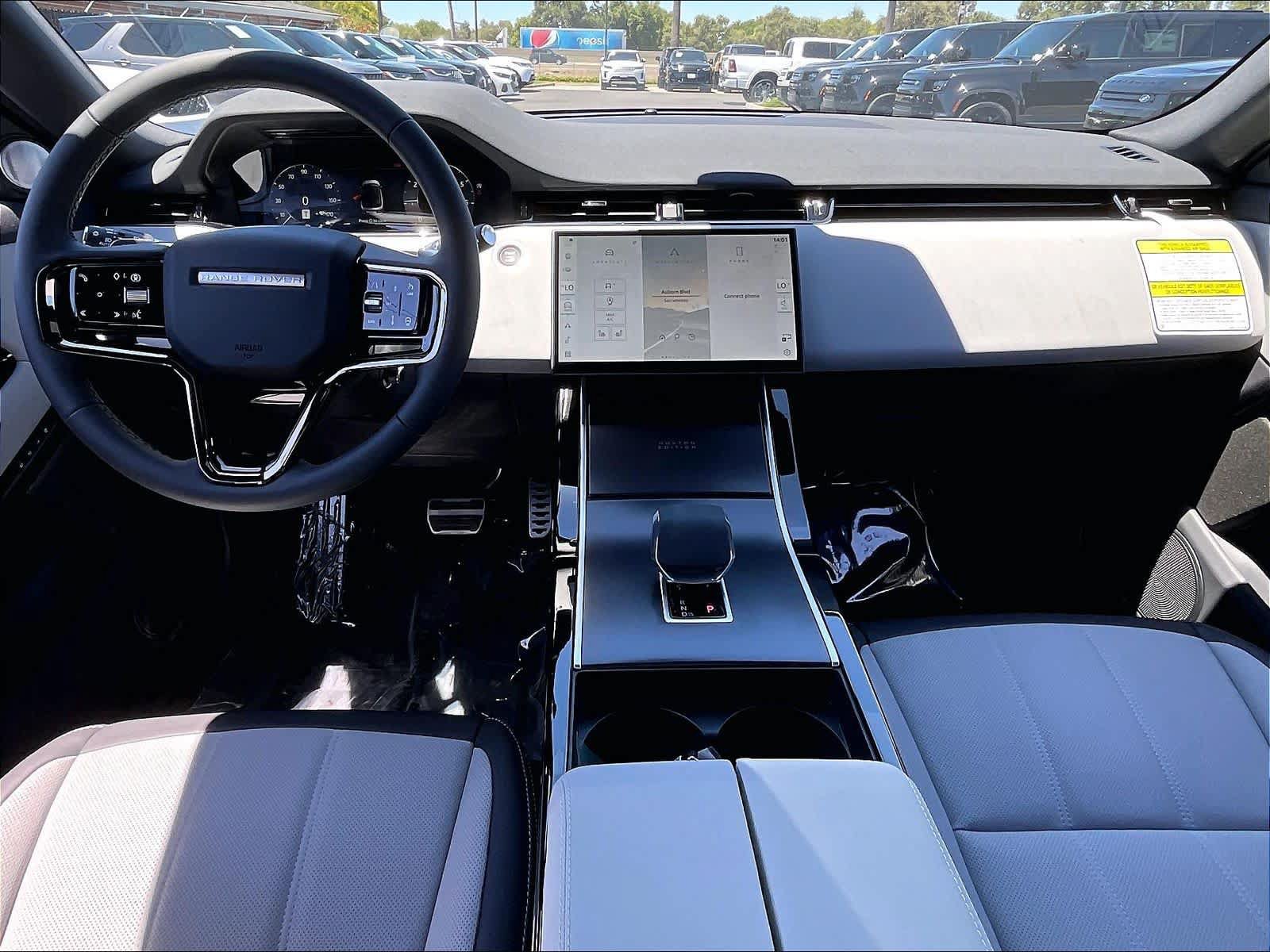 New 2026 Land Rover Range Rover Evoque Hoxton AWD/4WD image 7