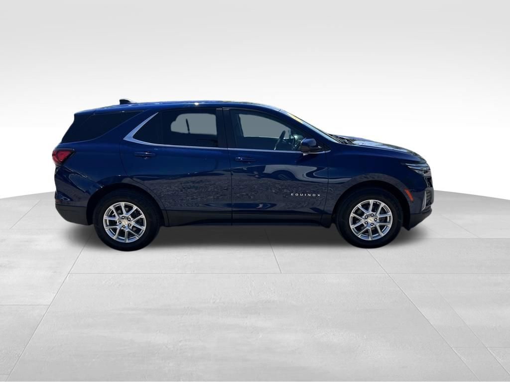 Used 2022 Chevrolet Equinox LT w/ LPO, Floor Liner Package AWD/4WD image 8