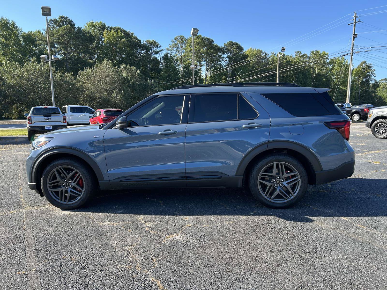 Used 2026 Ford Explorer ST-Line w/ ST-Line Street Pack RWD image 6