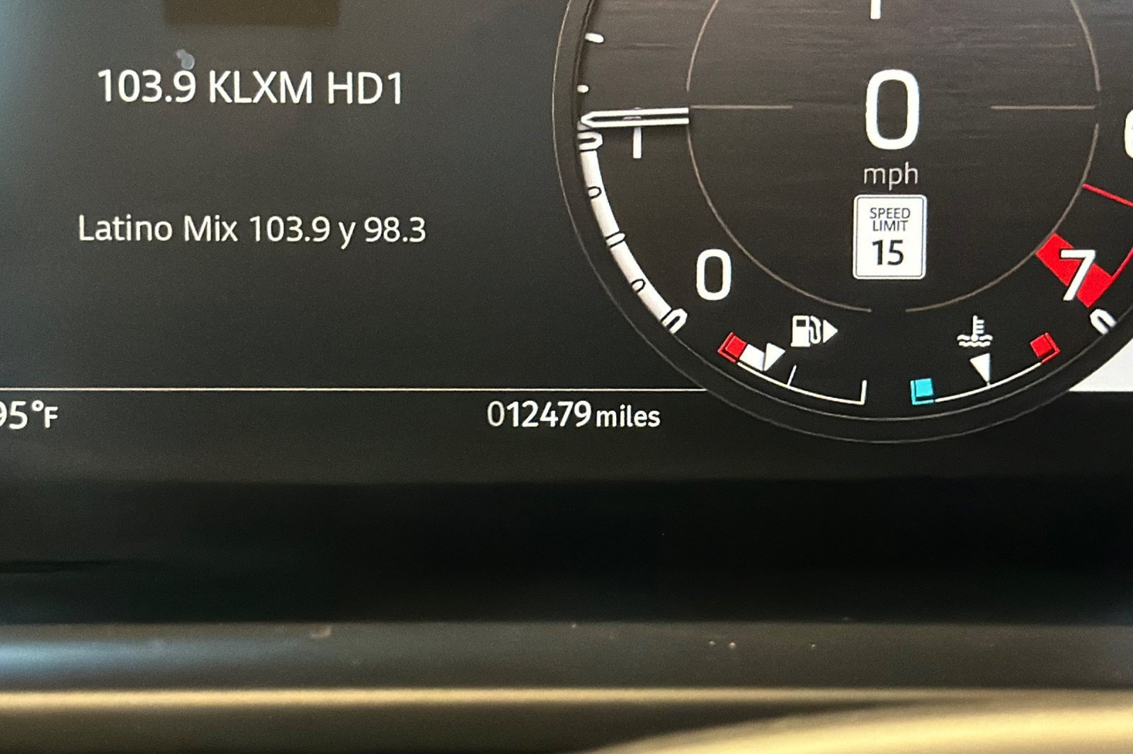 Used 2023 Land Rover Defender 130 X-Dynamic SE AWD/4WD image 24