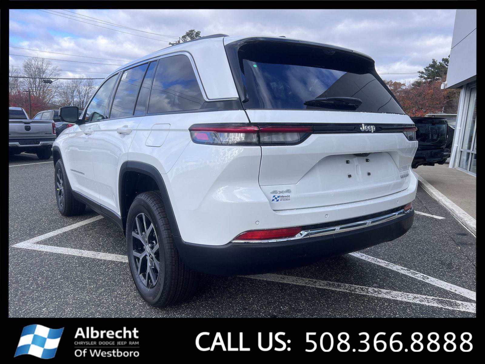 New 2025 Jeep Grand Cherokee Limited w/ Luxury Tech Group II image 3