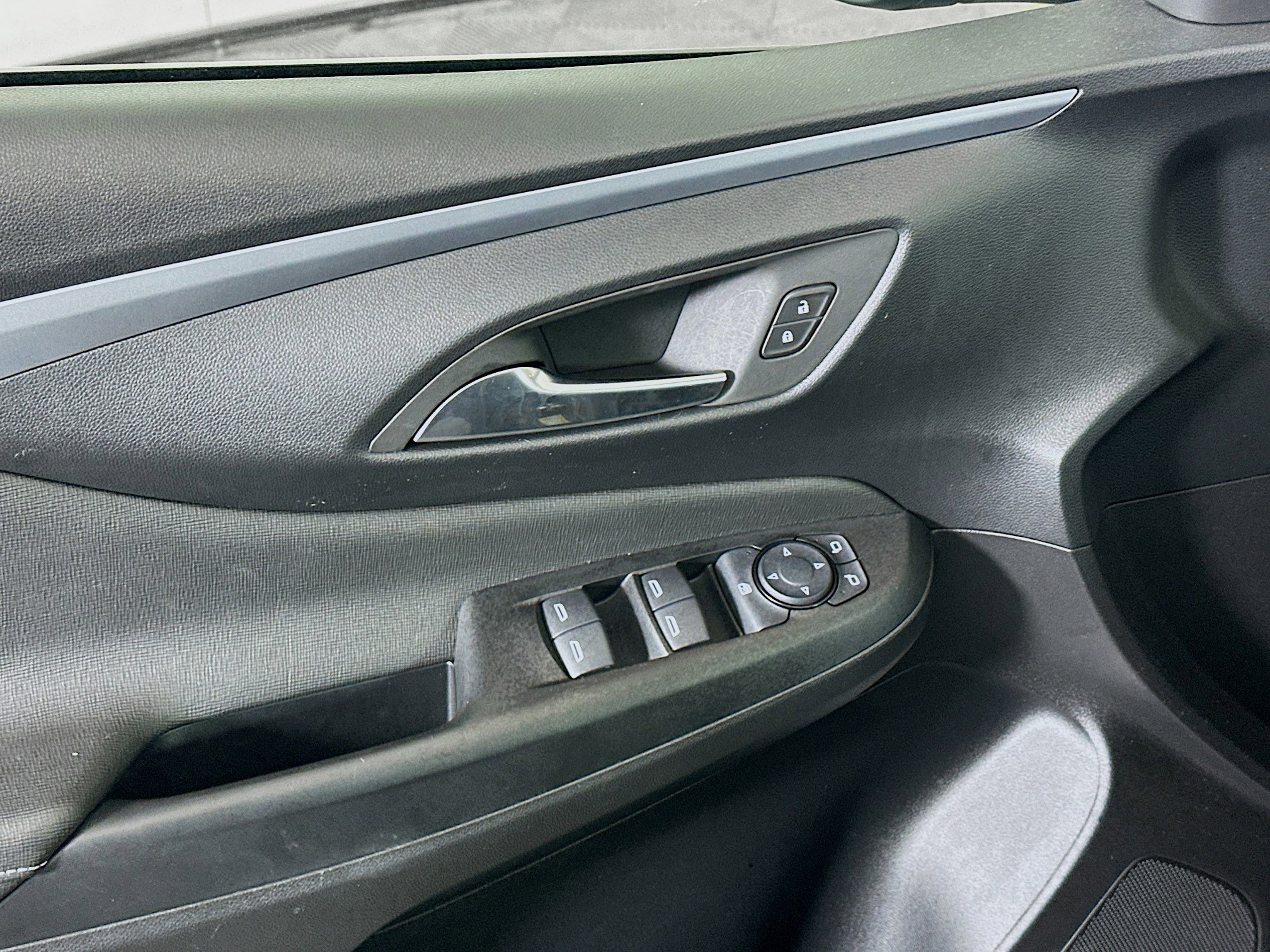 Used 2025 Buick Envista Preferred FWD image 15