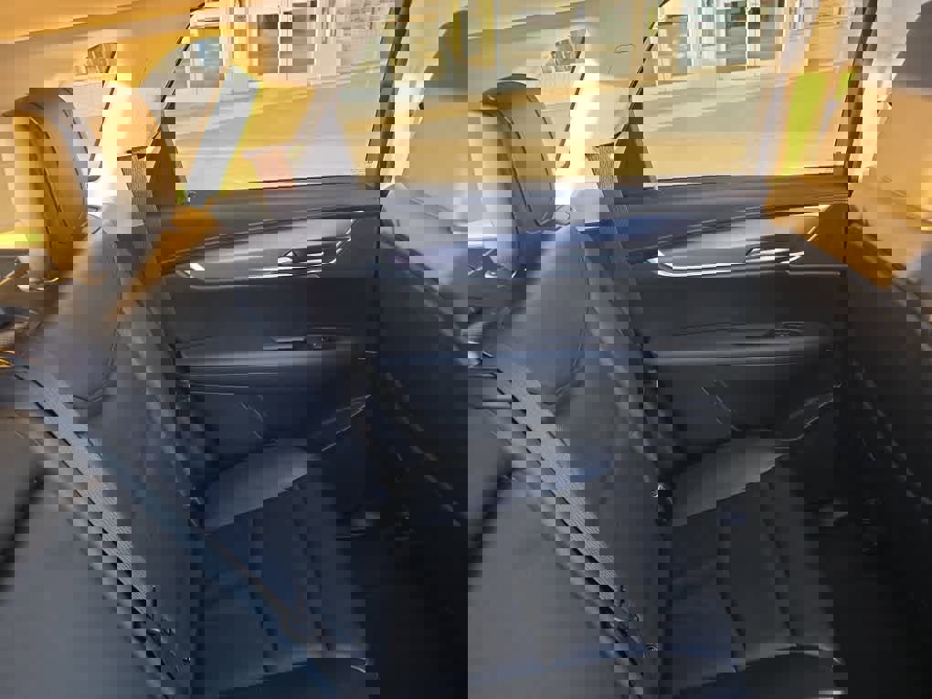 Used 2018 Cadillac XT5 Luxury w/ Driver Awareness Package image 26