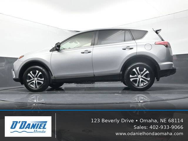 Used 2018 Toyota RAV4 LE w/ All Weather Liner Package AWD/4WD image 10