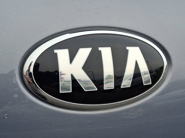 Used 2020 Kia Sorento LX image 29