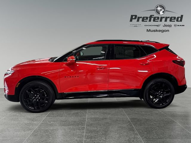Used 2025 Chevrolet Blazer RS w/ Enhanced Convenience Package AWD/4WD image 9