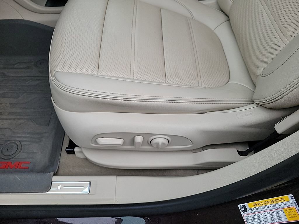 Used 2021 GMC Acadia Denali w/ Denali Ultimate Package image 11