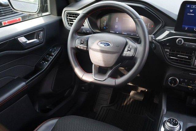 Used 2025 Ford Escape ST-Line AWD/4WD image 23
